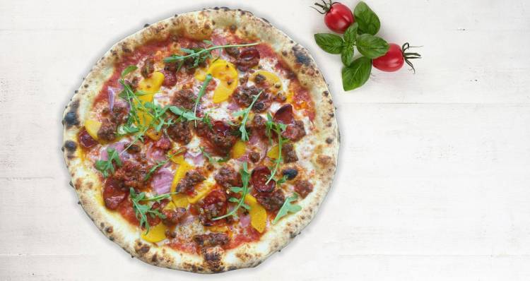 Specialus pasiūlymas – pica su chorizo ir persikais